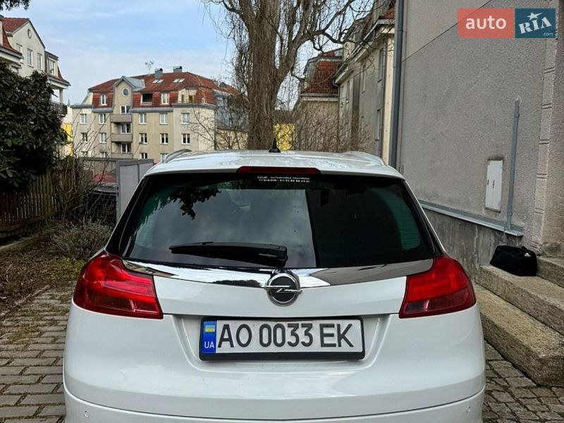 Универсал Opel Insignia 2013 в Долгом фото 10 Универсал Opel Insignia 2013 в Долгом