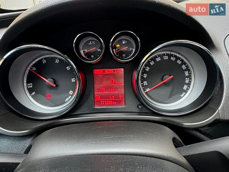 Универсал Opel Insignia 2013 в Долгом фото 16 Универсал Opel Insignia 2013 в Долгом