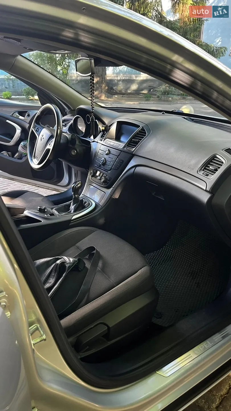 2010 Opel Insignia - мініатюра 20