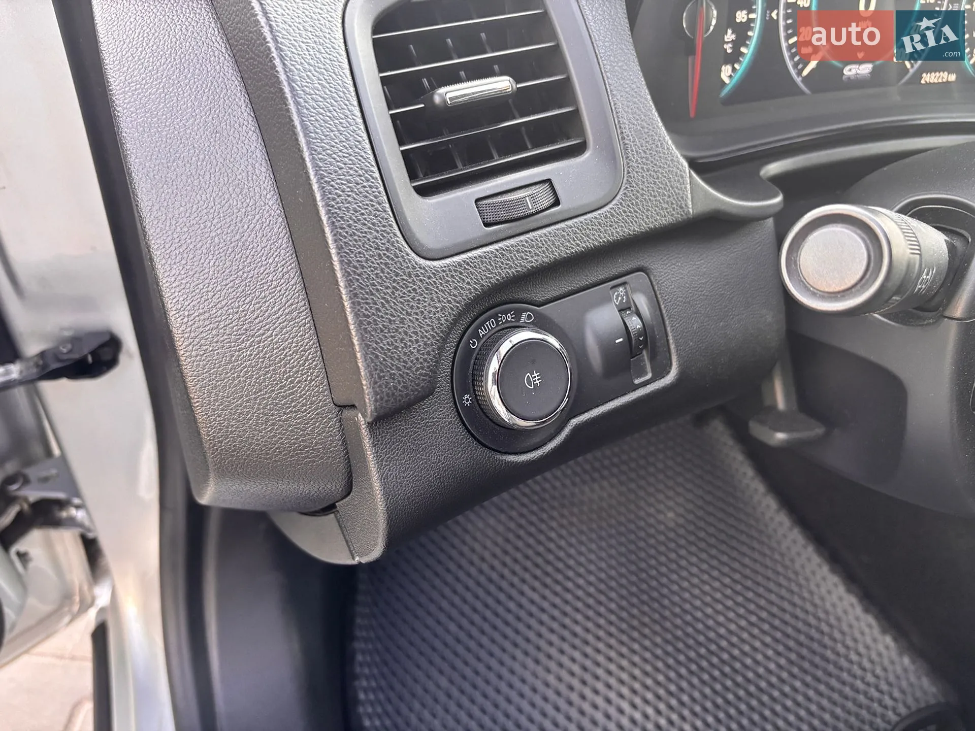 2014 Opel Insignia - мініатюра 11