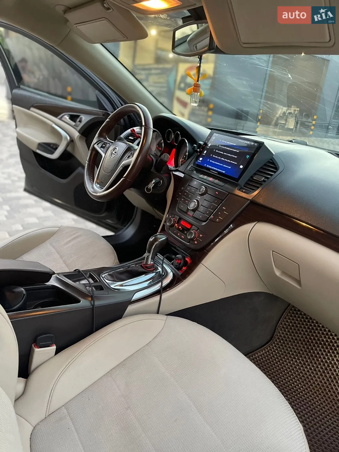 2010 Opel Insignia - мініатюра 14