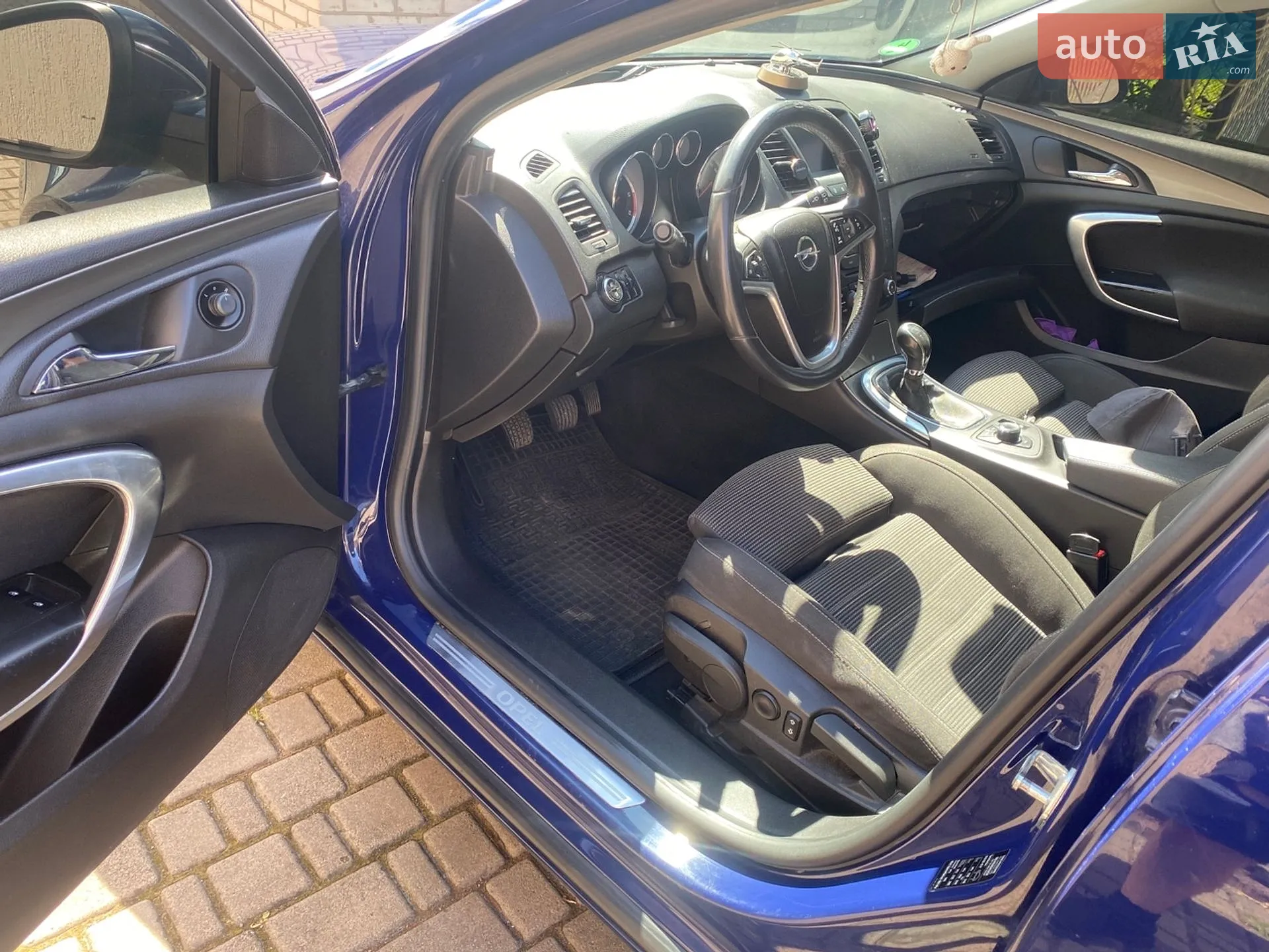 2010 Opel Insignia - мініатюра 12