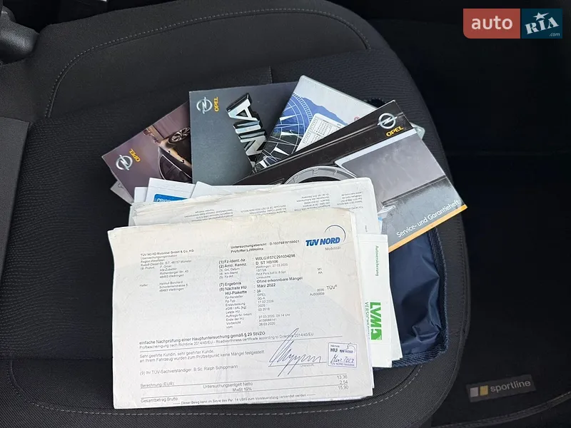 Седан Opel Insignia 2009 в Борисполе документ
