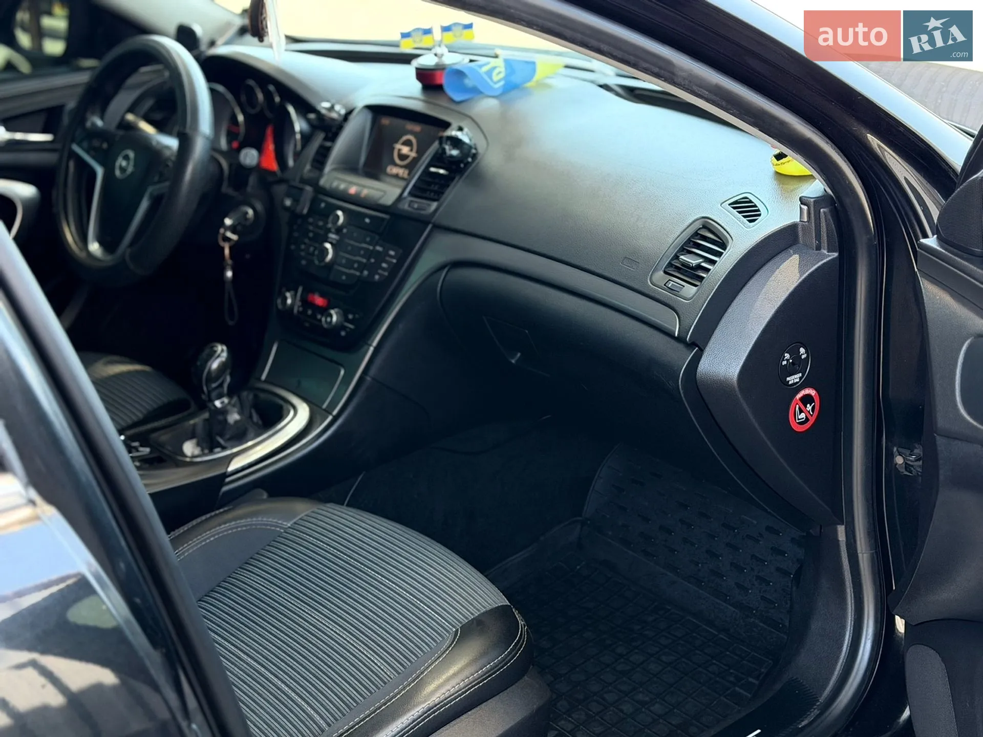 2010 Opel Insignia - мініатюра 12