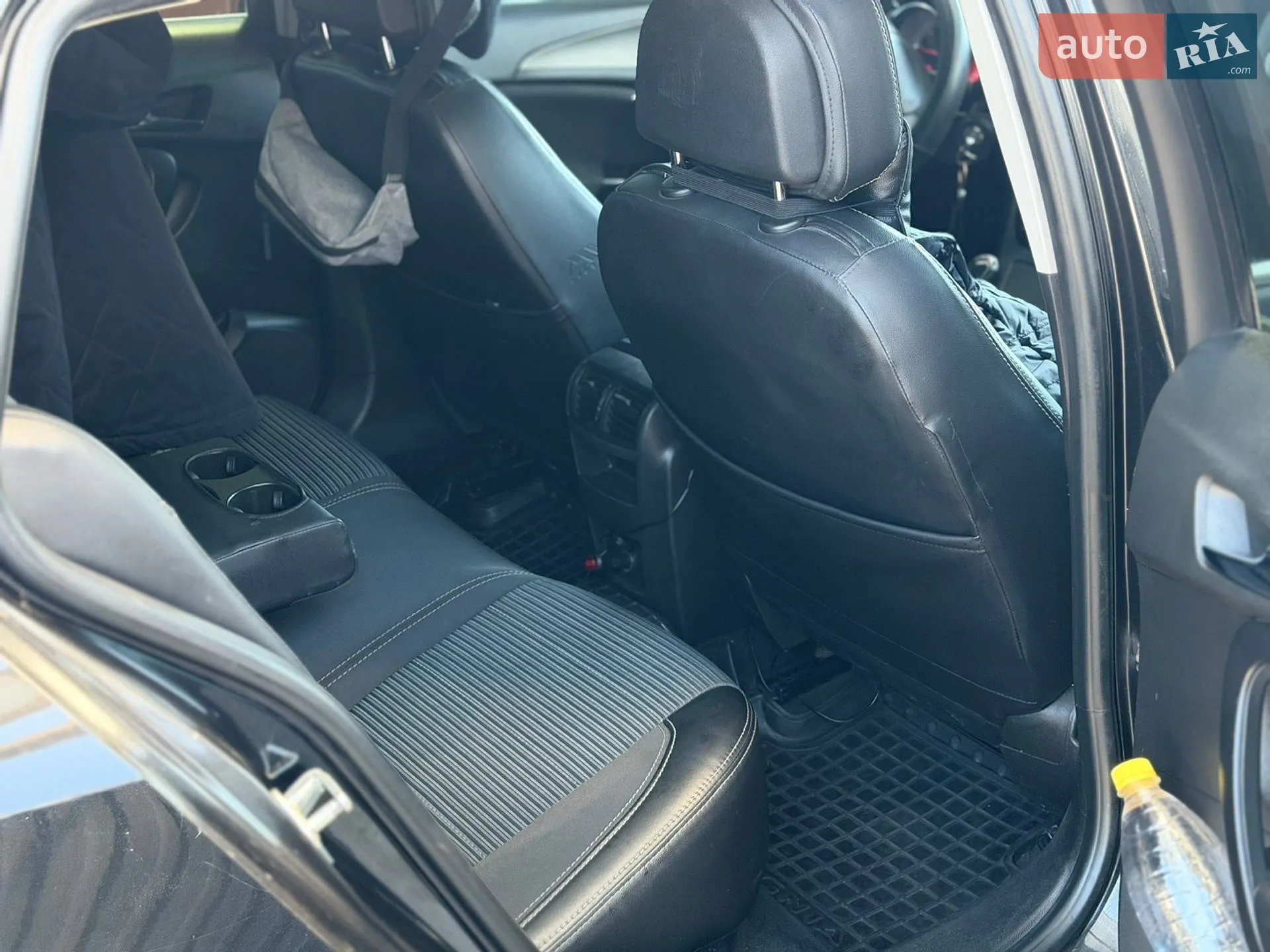 2010 Opel Insignia - мініатюра 16