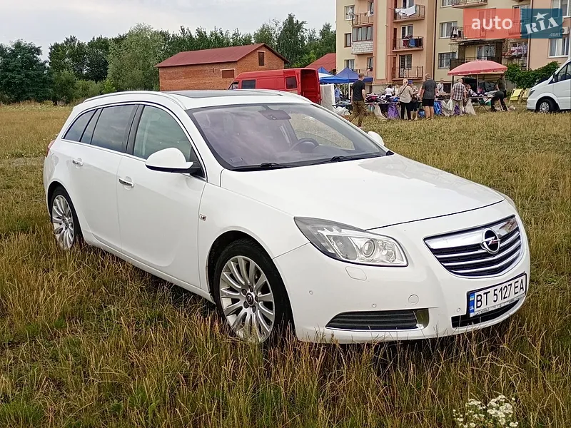 Opel Insignia 2011