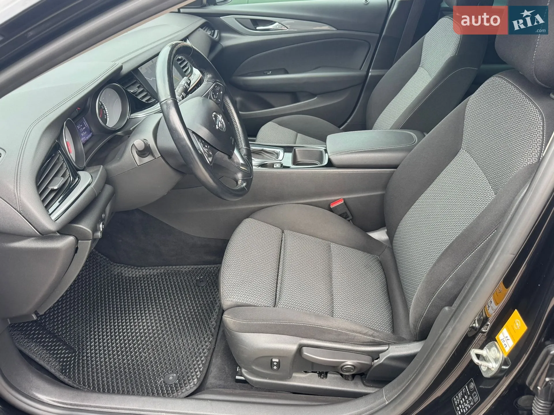 2017 Opel Insignia - мініатюра 16