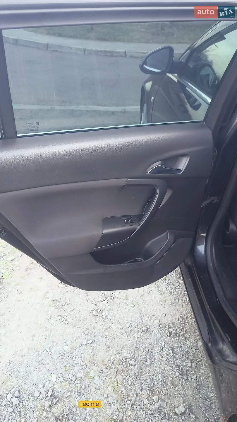 2010 Opel Insignia - мініатюра 13
