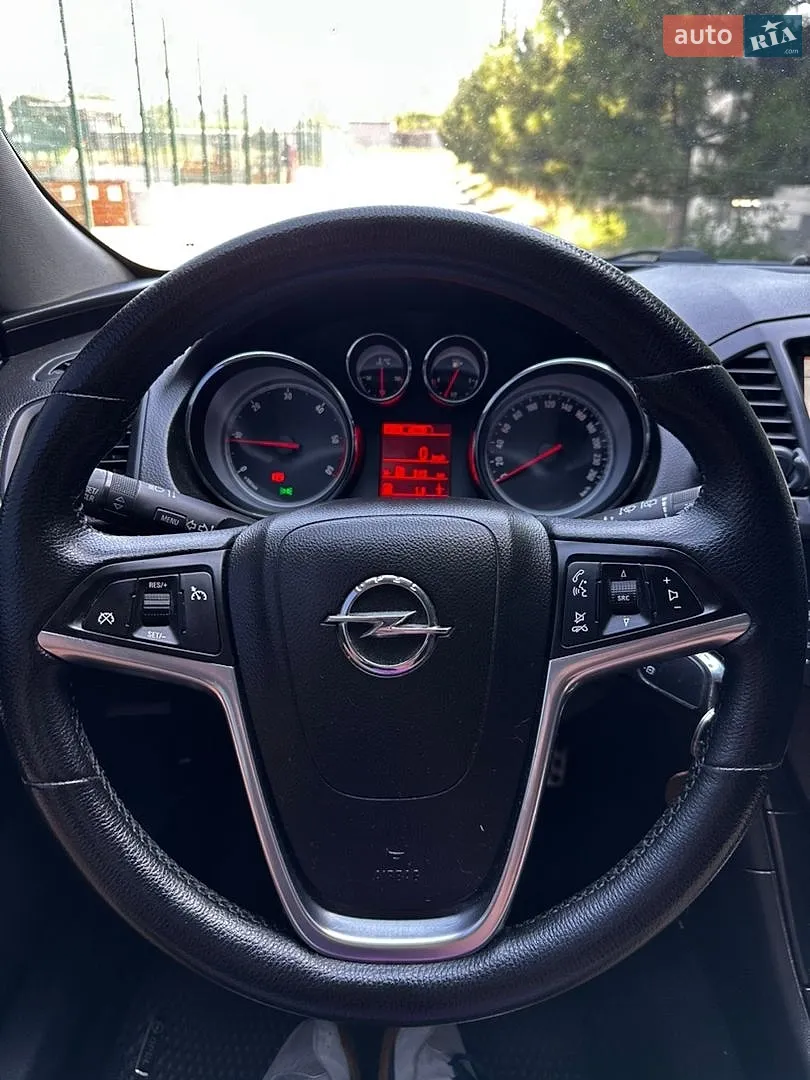 2012 Opel Insignia - мініатюра 9