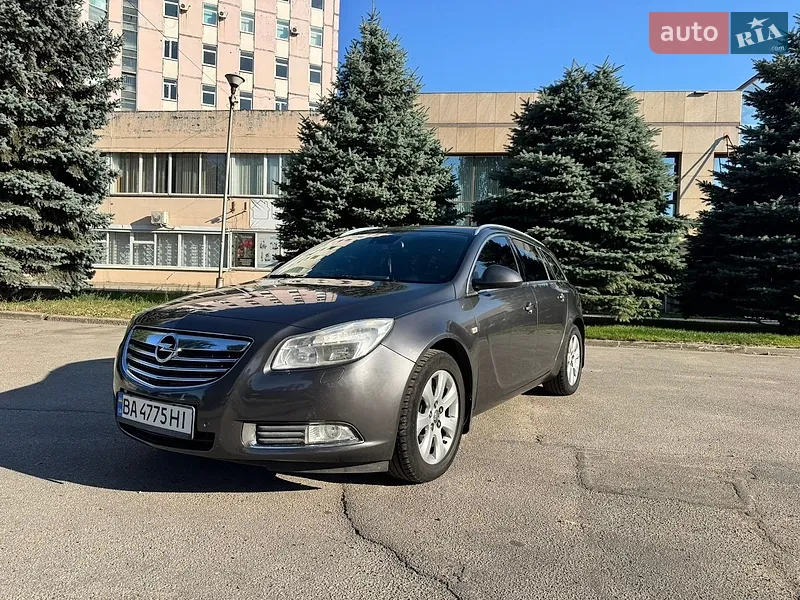 Opel Insignia 2011