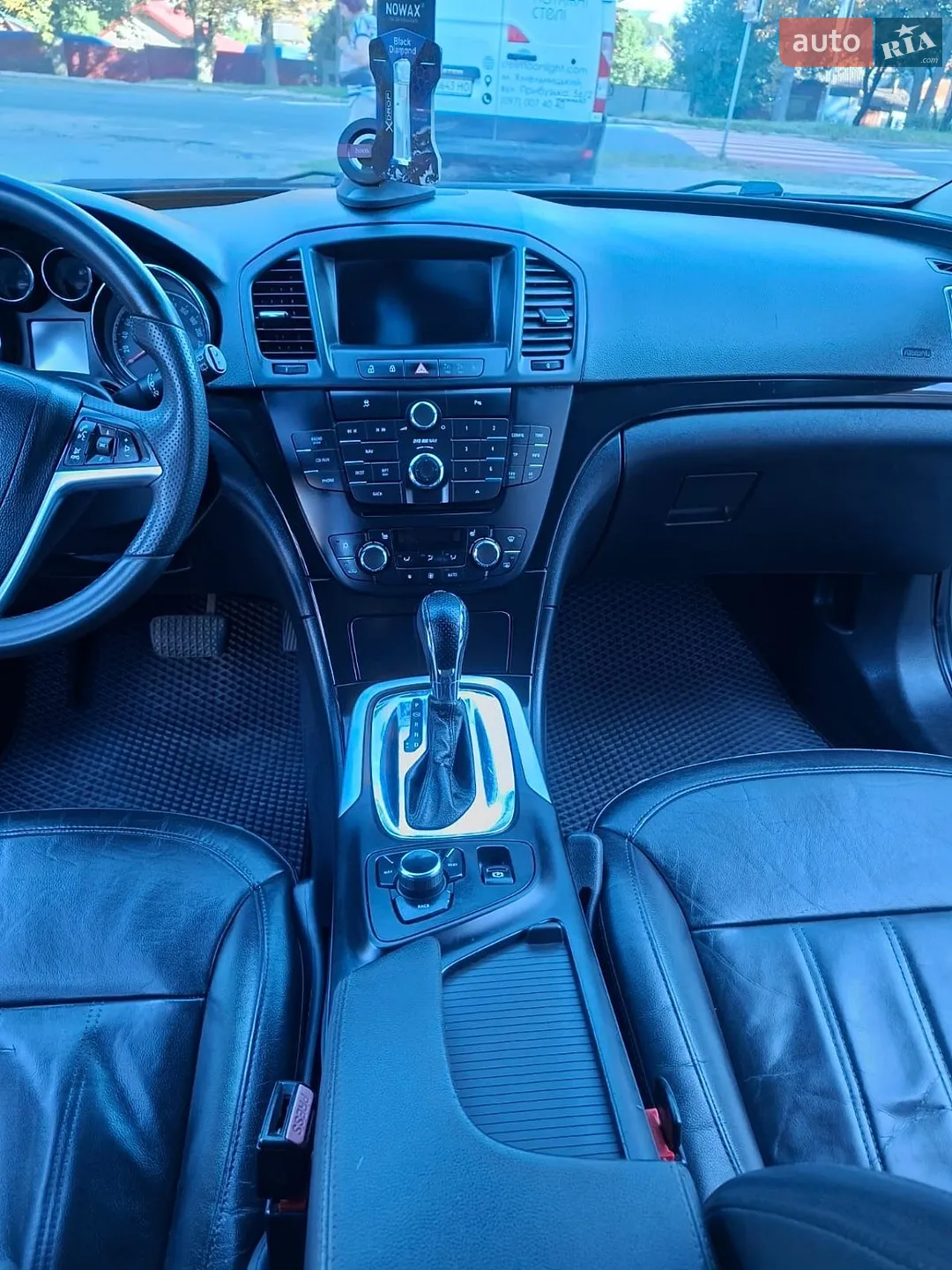 2010 Opel Insignia - мініатюра 3