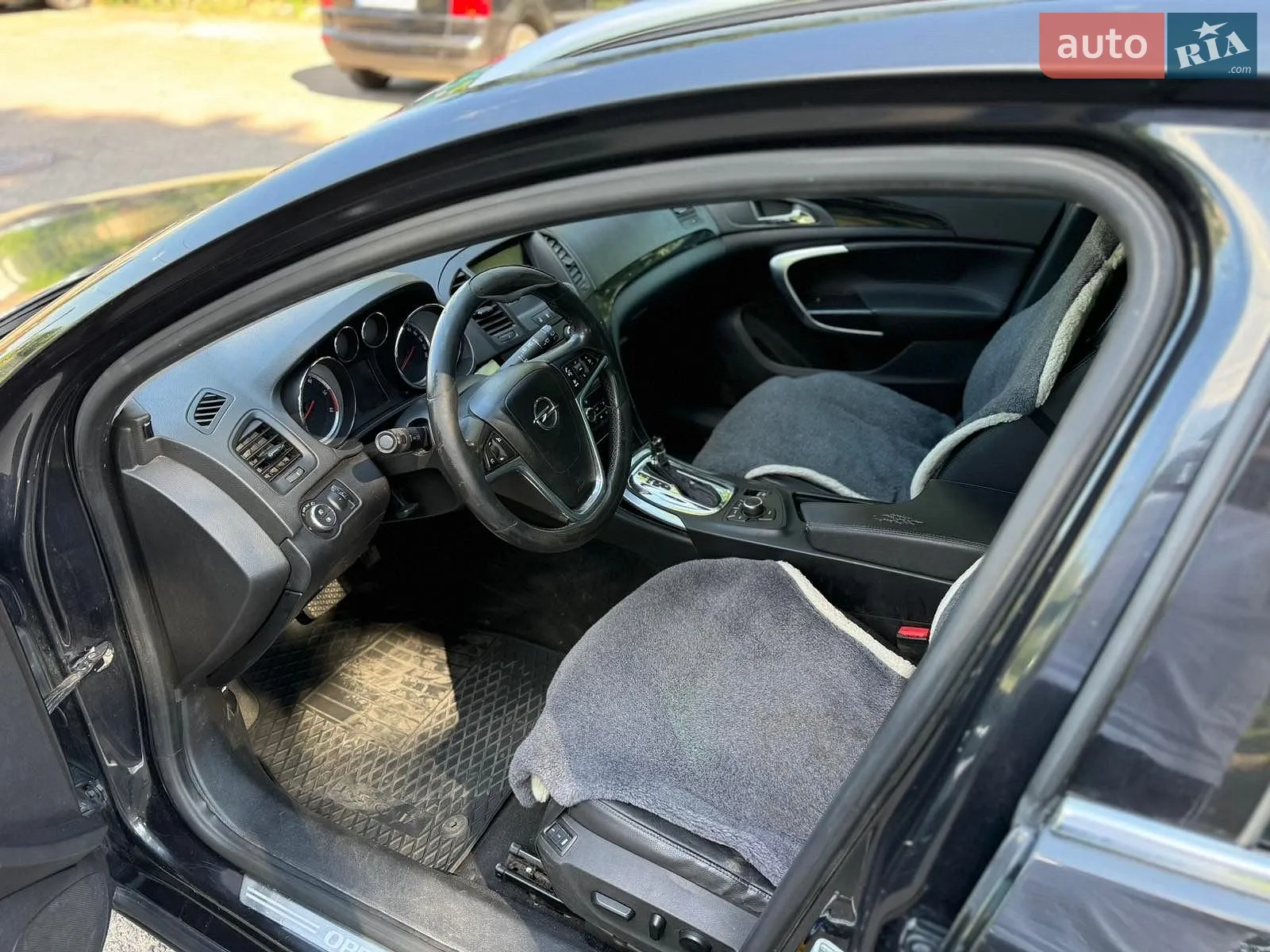 2010 Opel Insignia - мініатюра 11