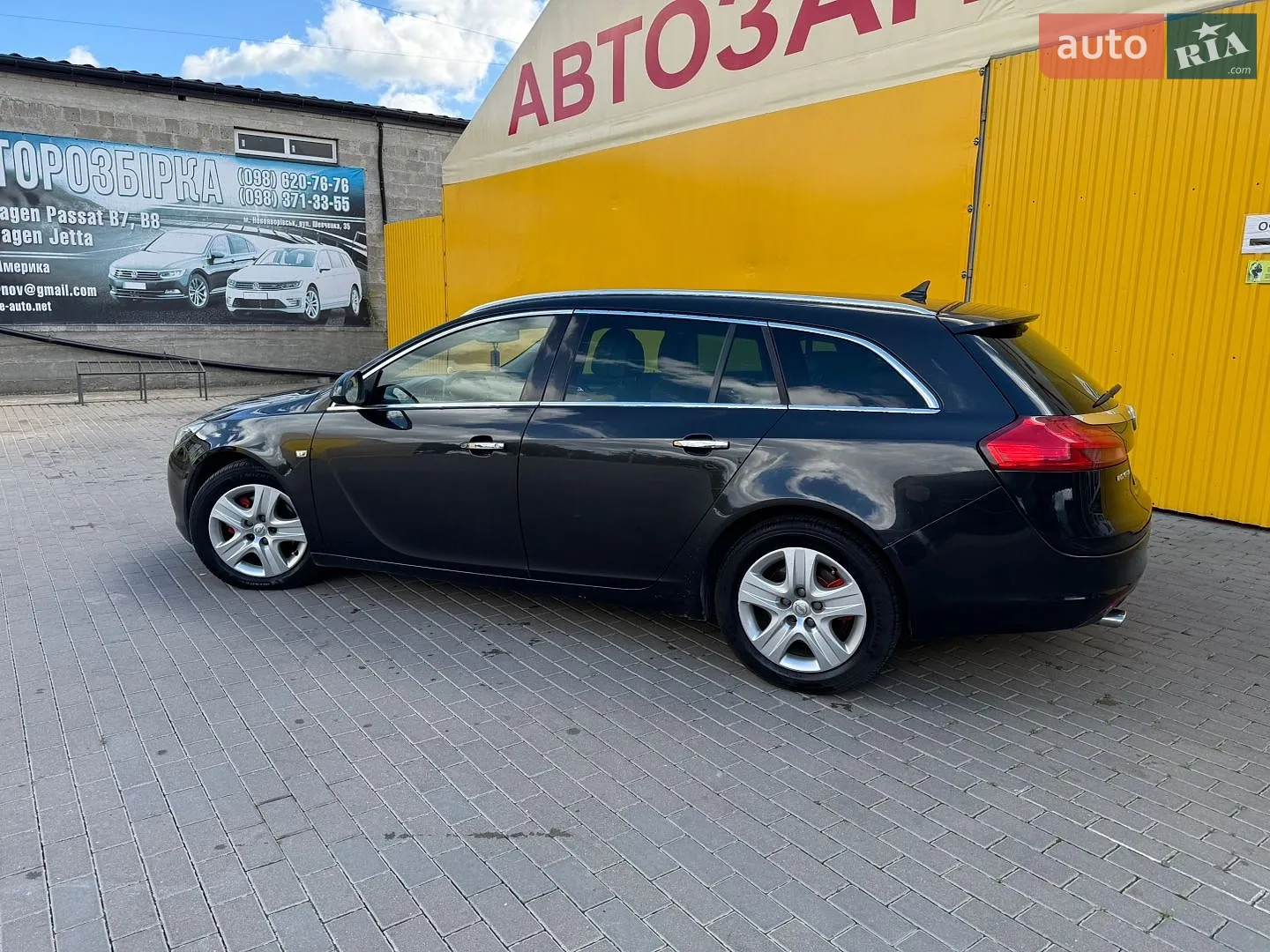 2010 Opel Insignia - мініатюра 3