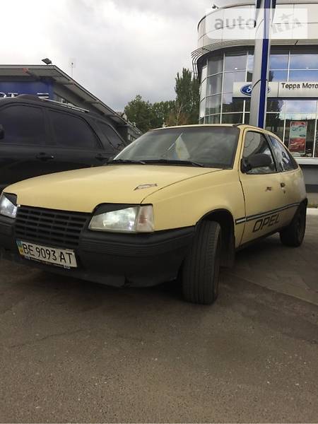 Хэтчбек Opel Kadett 1986 в Николаеве