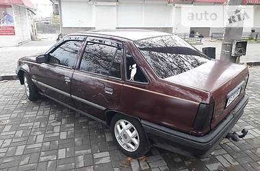 Седан Opel Kadett 1988 в Запорожье