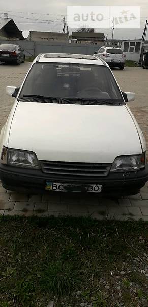 Хэтчбек Opel Kadett 1987 в Львове