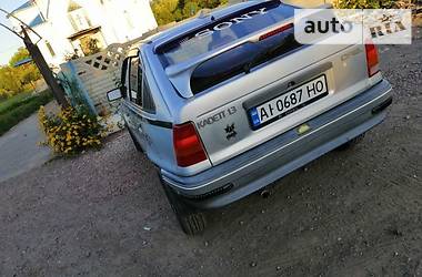 Хэтчбек Opel Kadett 1988 в Киеве