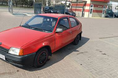 Хэтчбек Opel Kadett 1990 в Ровно