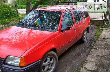 Универсал Opel Kadett 1987 в Буске