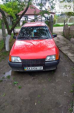 Универсал Opel Kadett 1987 в Буске