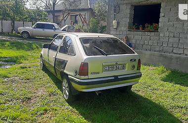 Хэтчбек Opel Kadett 1990 в Перечине