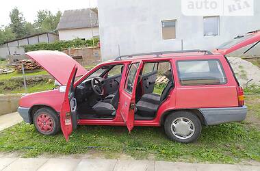 Универсал Opel Kadett 1990 в Ровно