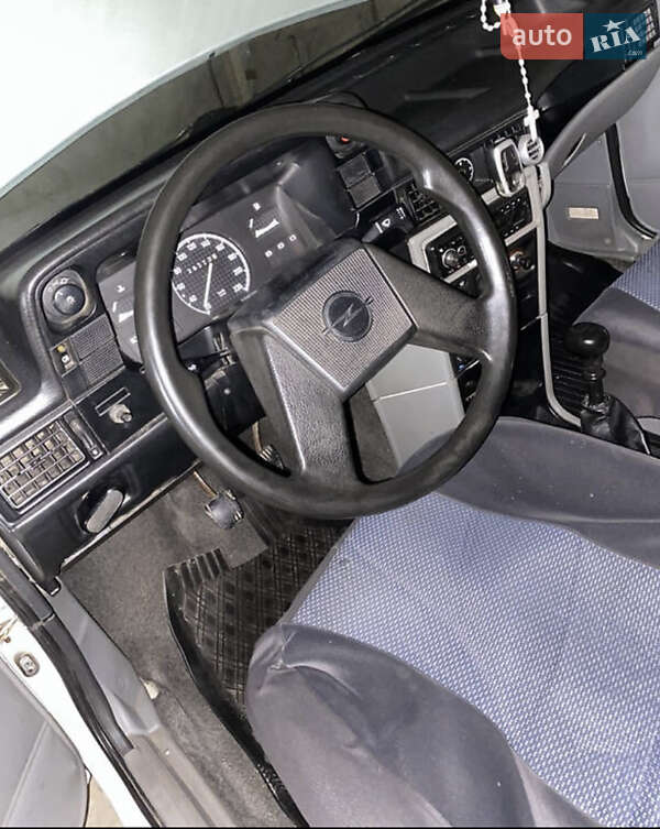 Хетчбек Opel Kadett 1987 в Бориславі
