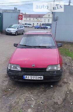 Седан Opel Kadett 1990 в Яготине