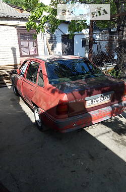 Седан Opel Kadett 1988 в Николаеве