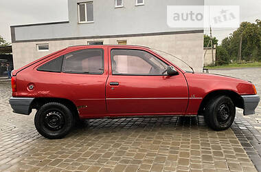 Хэтчбек Opel Kadett 1988 в Тульчине