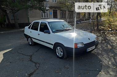 Седан Opel Kadett 1990 в Белгороде-Днестровском