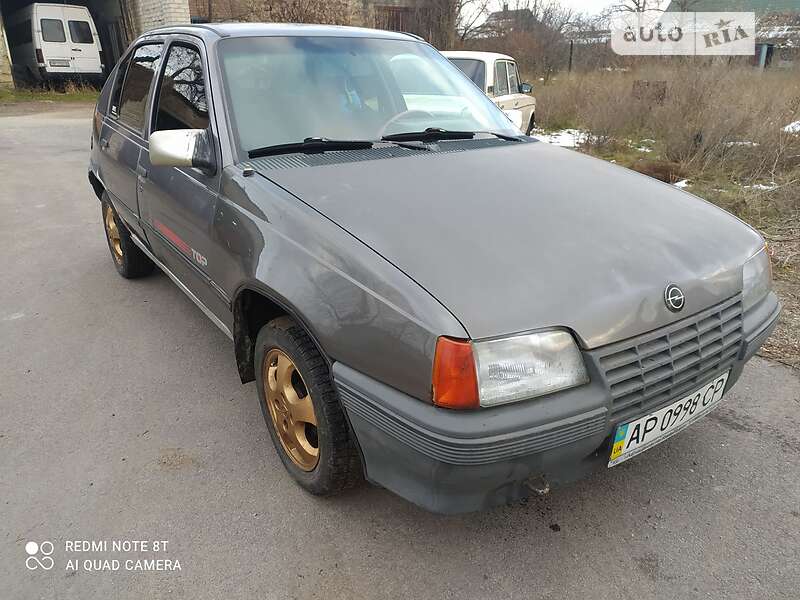 Хэтчбек Opel Kadett 1988 в Запорожье