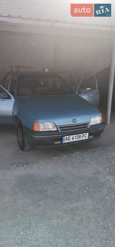 Седан Opel Kadett 1990 в Дніпрі фото 6 Седан Opel Kadett 1990 в Дніпрі