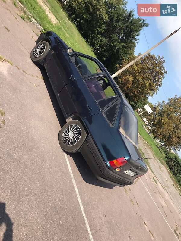 Седан Opel Kadett 1986 в Дніпрі