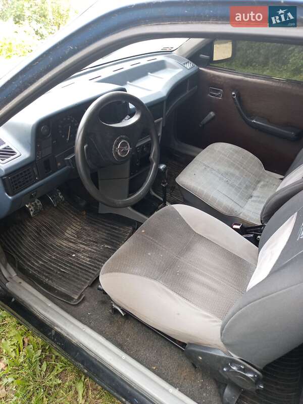 Хетчбек Opel Kadett 1987 в Львові