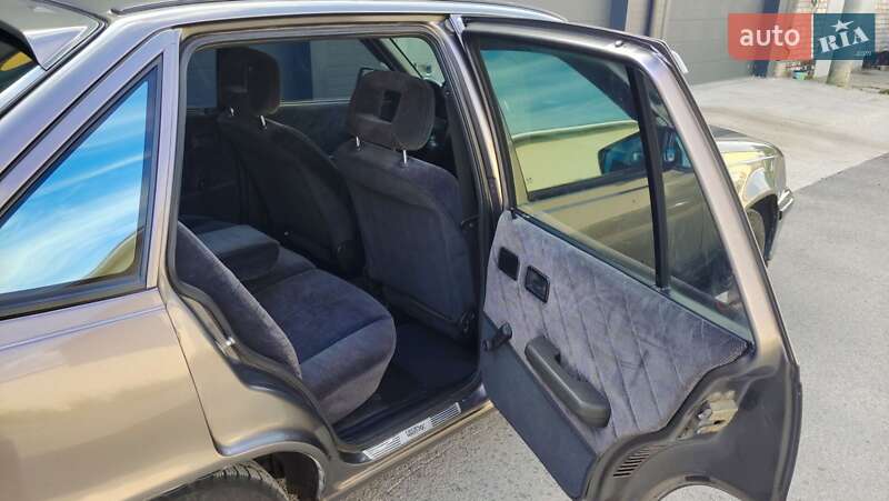 Седан Opel Kadett 1986 в Дніпрі