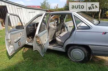 Седан Opel Kadett 1986 в Сторожинце
