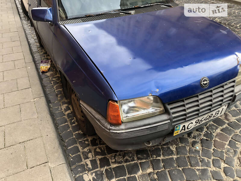 Хетчбек Opel Kadett 1987 в Львові