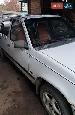 Седан Opel Kadett 1990 в Прилуках