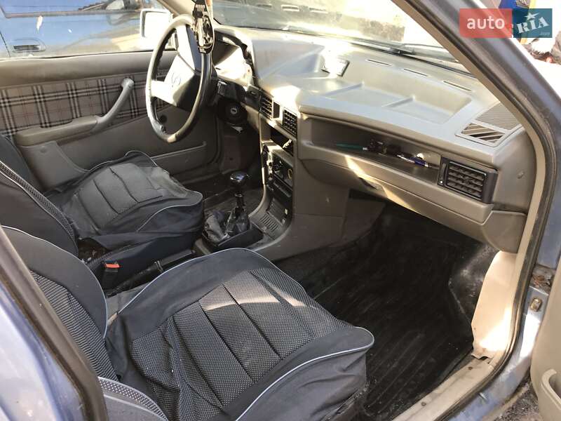 Універсал Opel Kadett 1990 в Лубнах