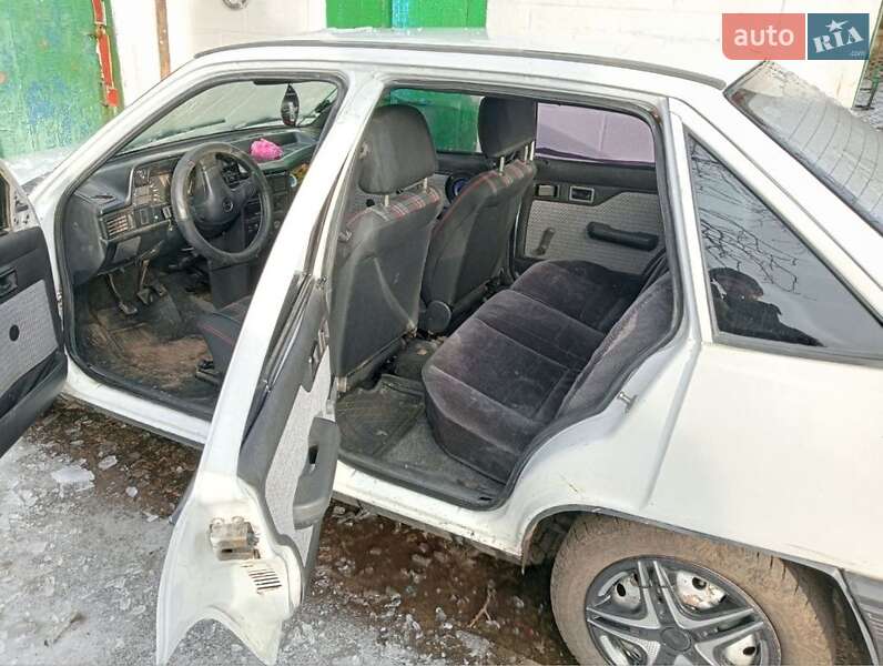 Седан Opel Kadett 1991 в Дніпрі