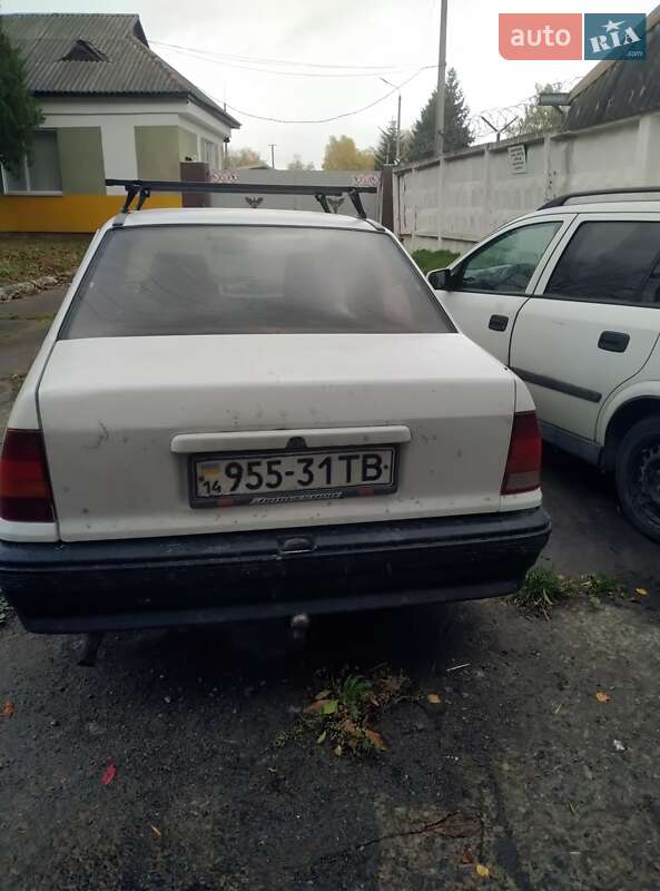 Хэтчбек Opel Kadett 1986 в Львове
