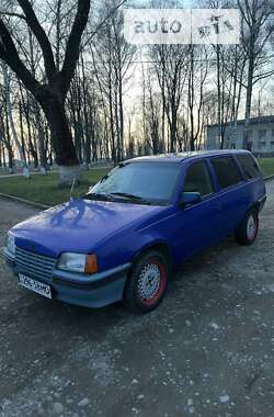 Універсал Opel Kadett 1990 в Чернівцях