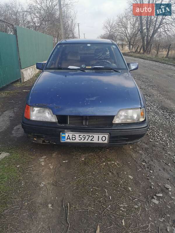 Седан Opel Kadett 1989 в Тульчині