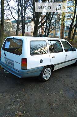 Универсал Opel Kadett 1985 в Черновцах