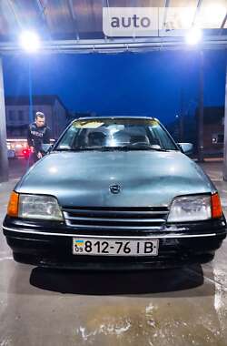 Седан Opel Kadett 1991 в Ивано-Франковске