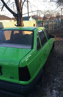 Седан Opel Kadett 1986 в Христиновке