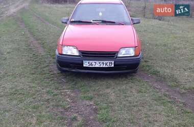 Хетчбек Opel Kadett 1989 в Благовіщенську