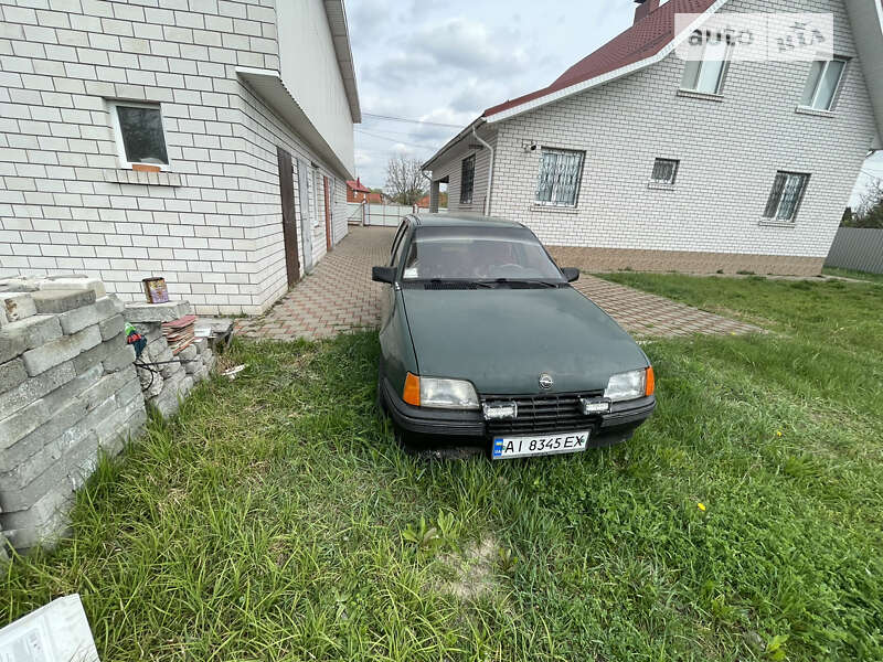 Универсал Opel Kadett 1986 в Броварах