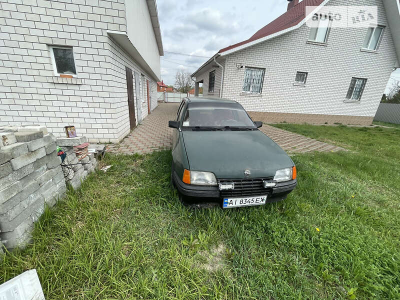 Універсал Opel Kadett 1986 в Броварах